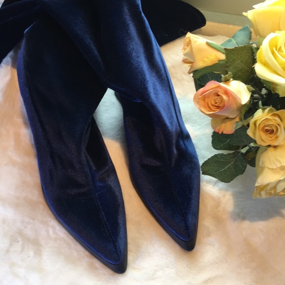 John Fluevog Ishshoes Chatterbox Blue Velvet - Picture 9 of 13